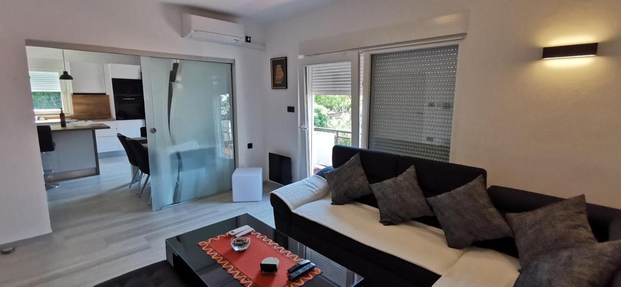 Apartman Perunika Selce Bagian luar foto