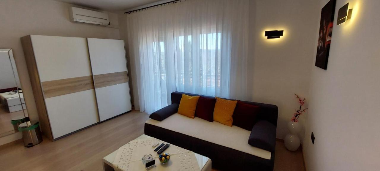 Apartman Perunika Selce Bagian luar foto
