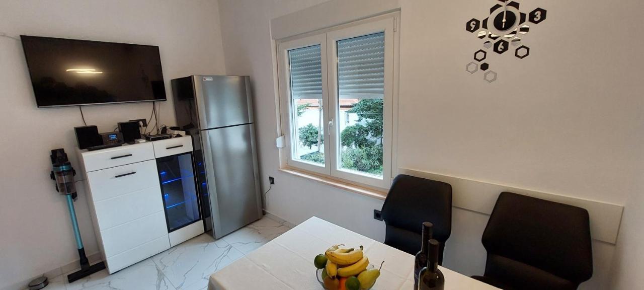 Apartman Perunika Selce Bagian luar foto
