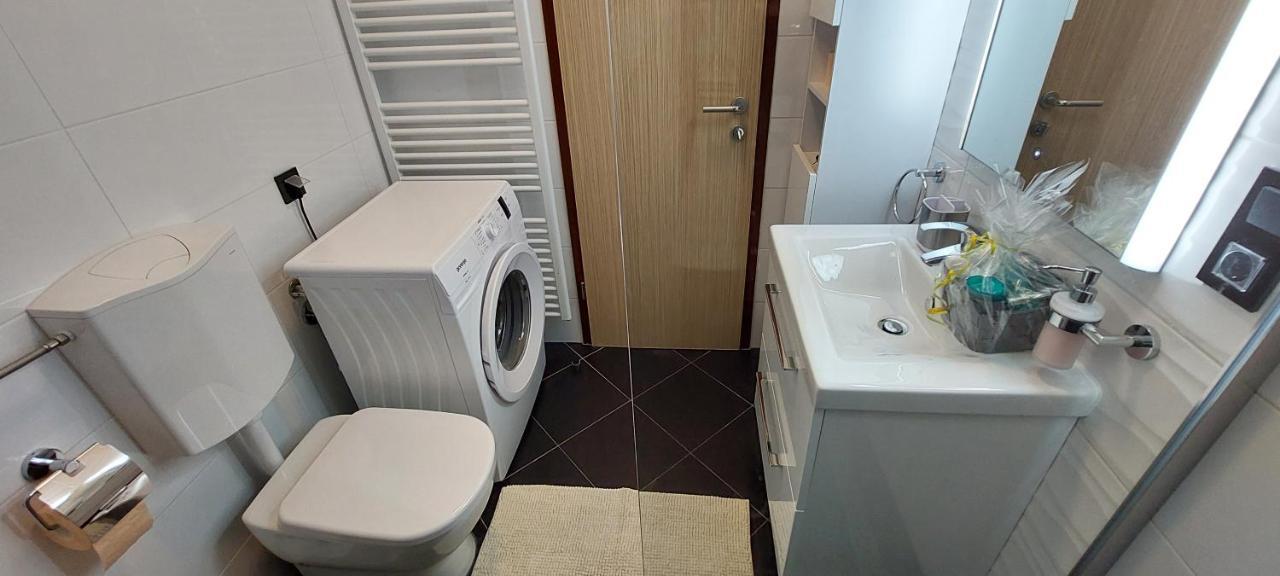 Apartman Perunika Selce Bagian luar foto